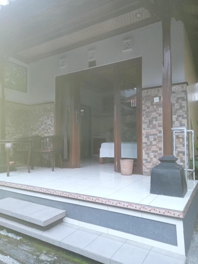 Dewi Antara Homestay Ubud  Exterior photo