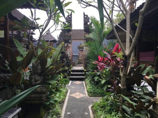 Dewi Antara Homestay Ubud  Exterior photo